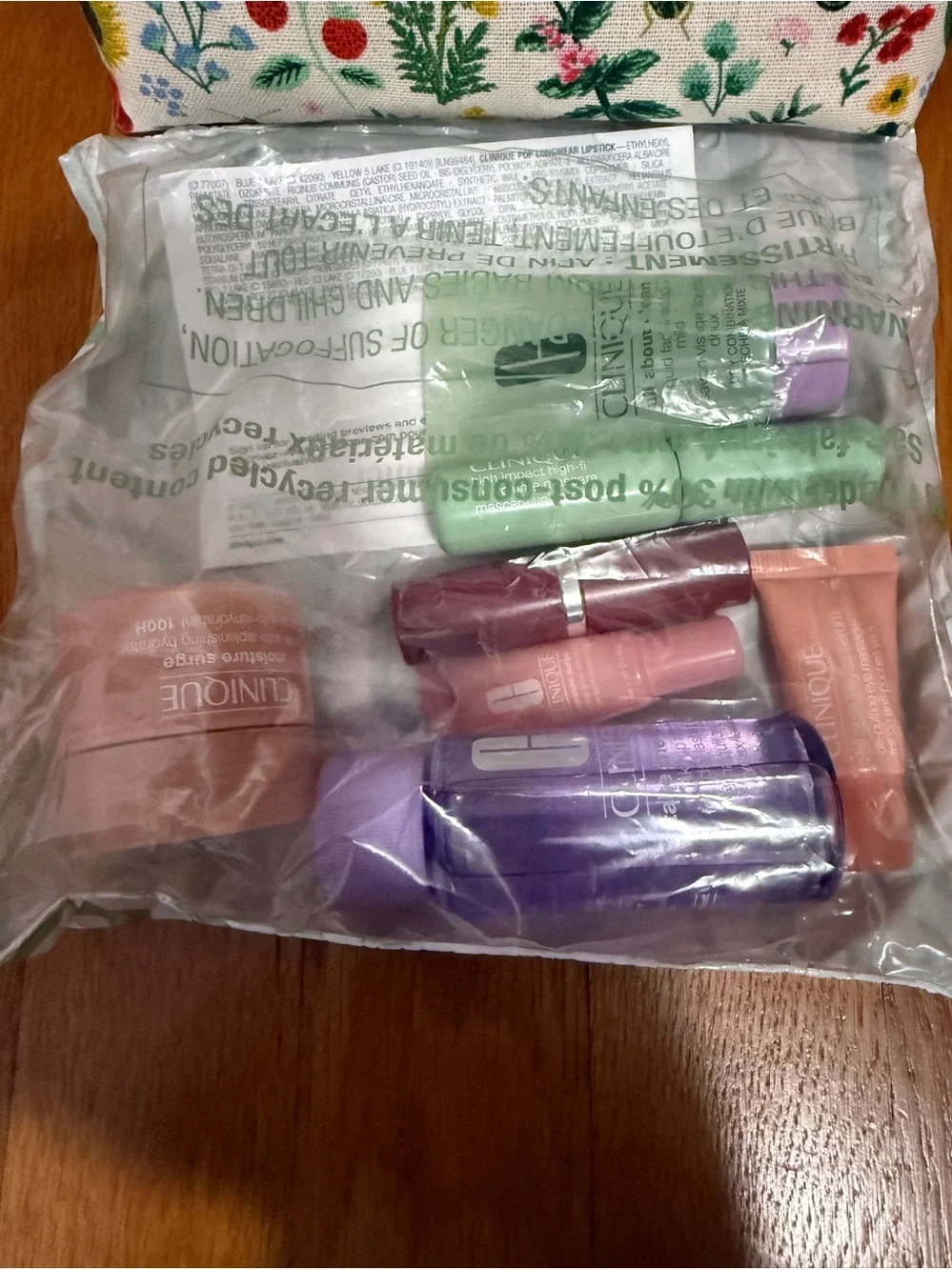 Clinique x Rifle Paper Co Glow to Go 8 piece Kit -Sealed $115 Value